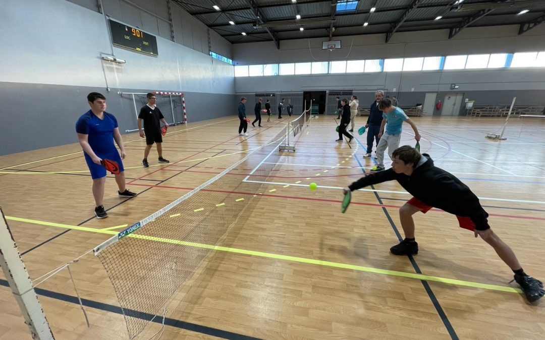 Découverte du pickleball pour les 2CRM